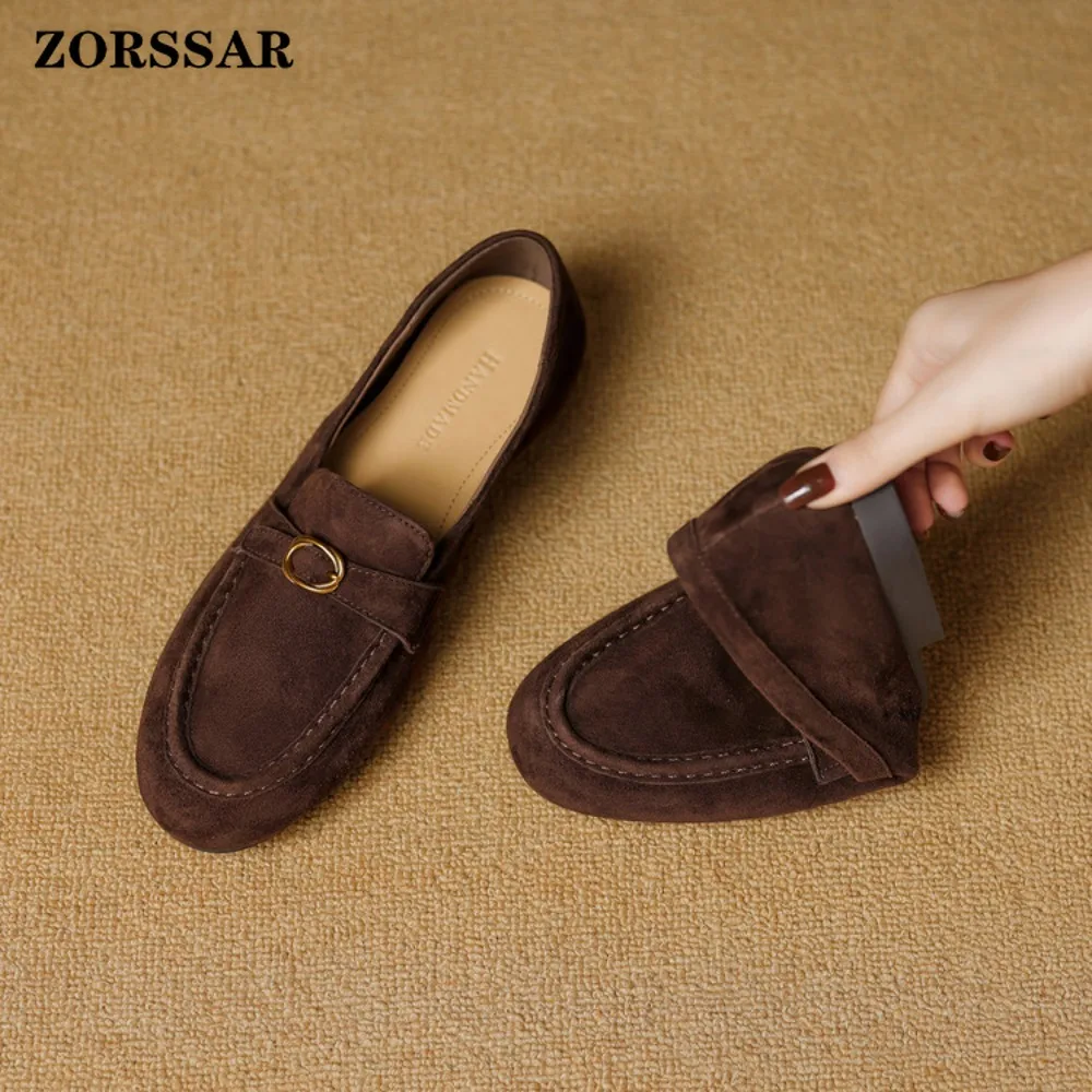 2026 جديد حذاء فردي مسطح غير رسمي العلامة التجارية مصمم امرأة ساحة تو جلد الغزال الشقق خمر شريط ضيق المتسكعون الأحذية الفاخرة