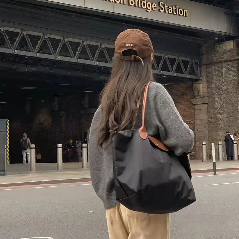 

Модная женская сумка через плечо, легкая большая сумка, подходящая для путешествий, шопинга и повседневных занятий