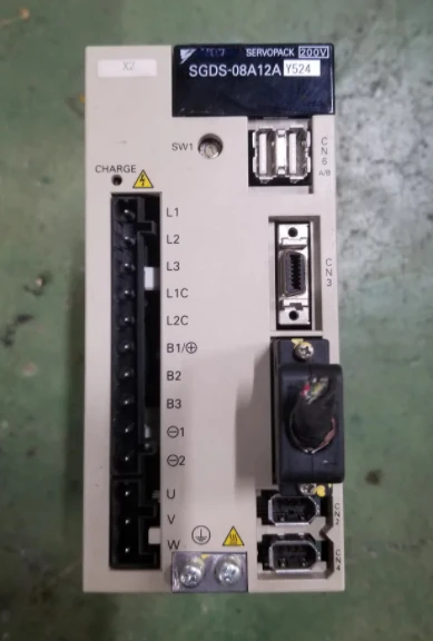 SGDS-08A12AY524    SERVO DRIVER  ,   In good working condition, free shipping   a