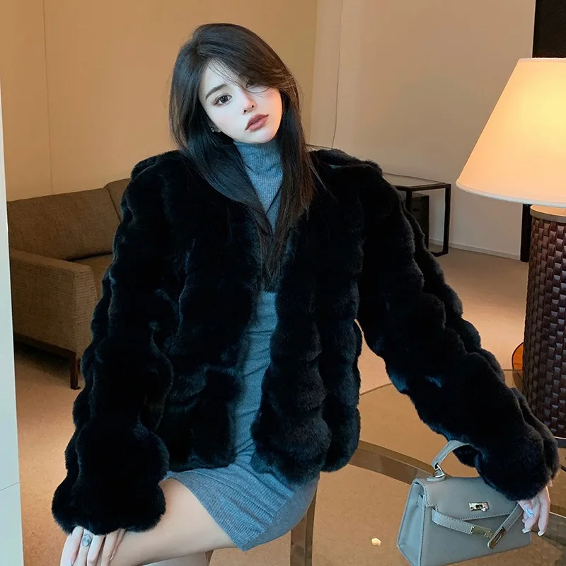 Luxury Women's Clothing Winter New Thicken Versatile Mink Fur Coat Faux Fur Jacket O Neck Mink Fur Short Coats Long-sleeved Top