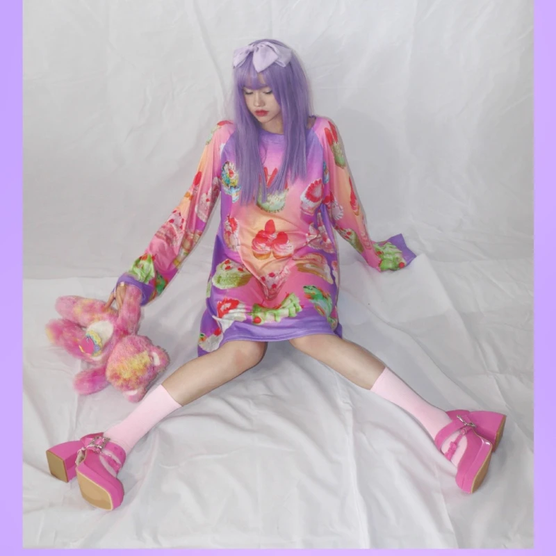 Design originale Y2K Dolce Fresco Colthing da donna Torta giapponese Stampa Manica lunga Allentato Dimagrante T-shirt che riduce l'età Abito da donna