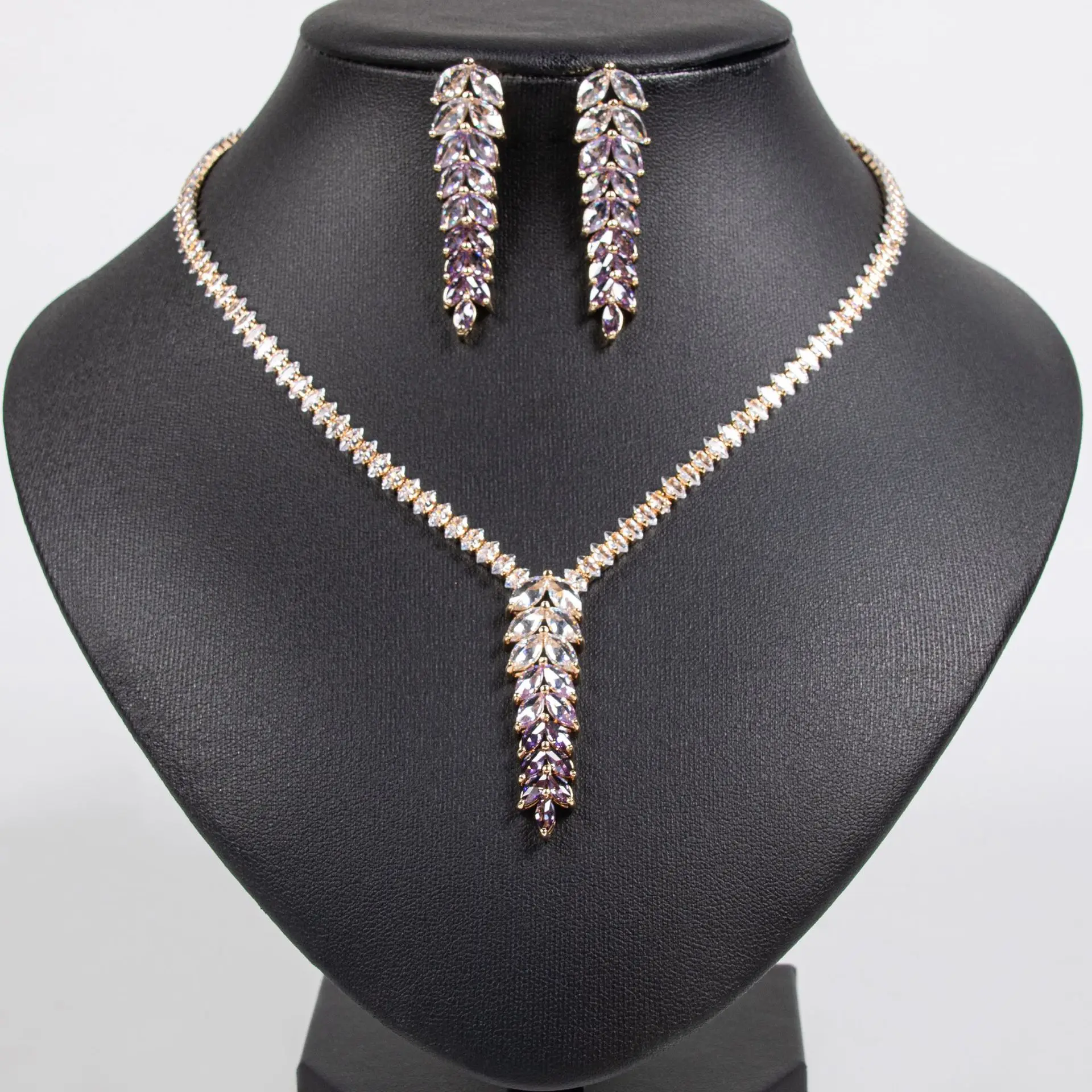 HIBRIDE New Elegant Long Necklace Pendant Earrings Maple Leaf Ladies Zirconia Jewellery Set Summer Party Event Festival S-611