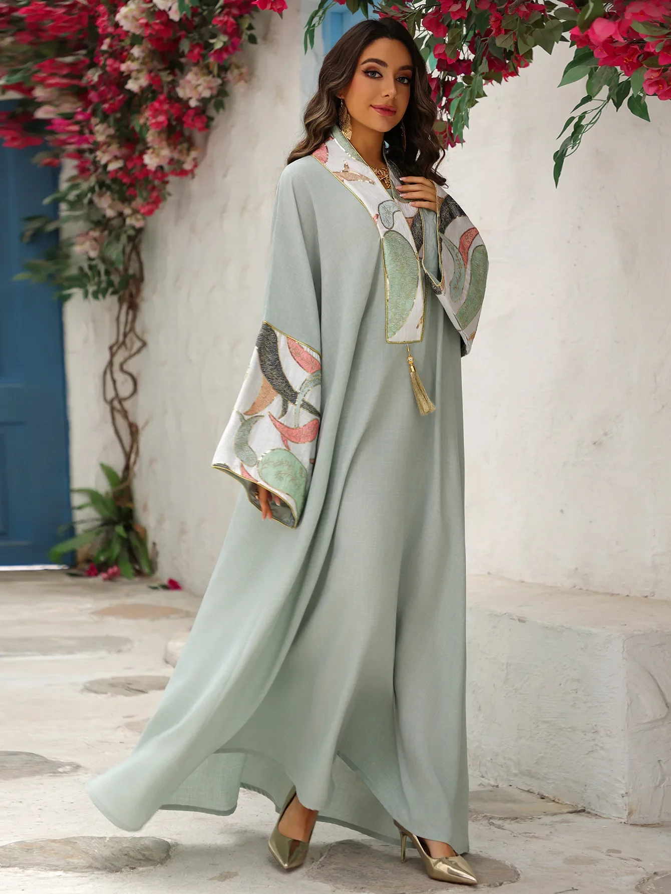 

Новинка 2026: Вышитая абайя, дубайский кафтан, женское мусульманское платье, джалабия с кисточками, кебая, кафтан, марокканский женский халат, исламская одежда, платье-роба