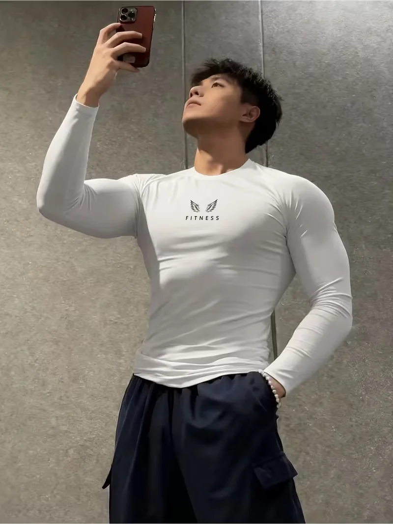 Single piece men's long sleeved high stretch sports running compression shirt - breathable and sweat absorbing long sleeved top