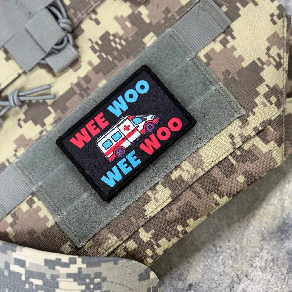Lustiger Wee-Woo-Krankenwagen-Aufnäher, medizinisches Ersthelfer-Morale-Abzeichen, bedruckt mit Klettverschluss für Rucksack, Uniform, Mütze, DIY-Dekoration