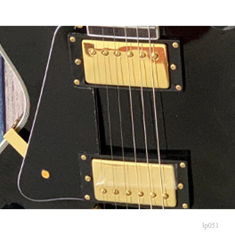 Left-handed Single Cutaway 6-String Electric Guitar, Glossy Black Body, Gold Humbucker Pickups