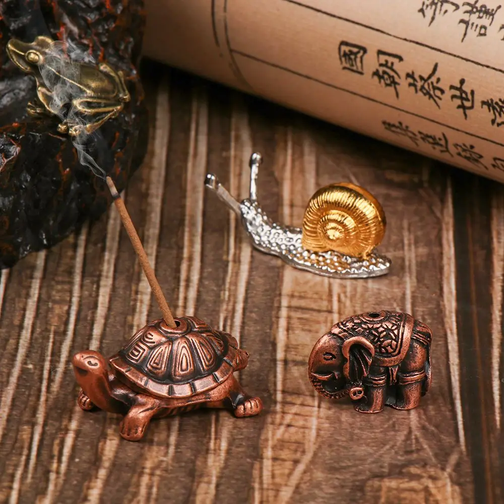 Retro Animal Sculpture Brass Frog Snail Turtle Shape Censer Zen Meditate Stick Holder Burner Stand Incense Holde Home Decor