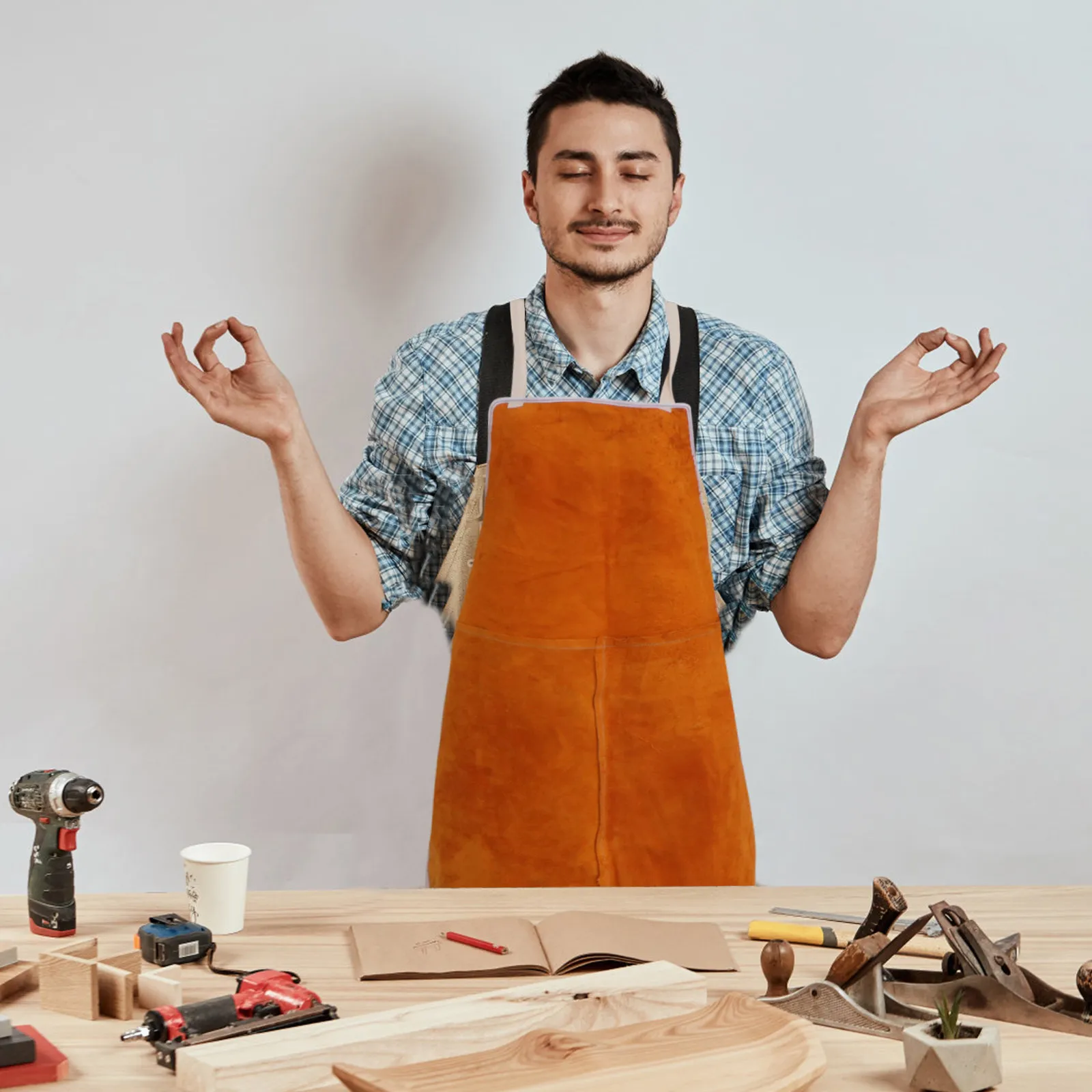 

1Pcs Electric Welding Apron Cowhide Heat Resistant Fireproof Protective Working Apron for Welder Carpenter Workshop