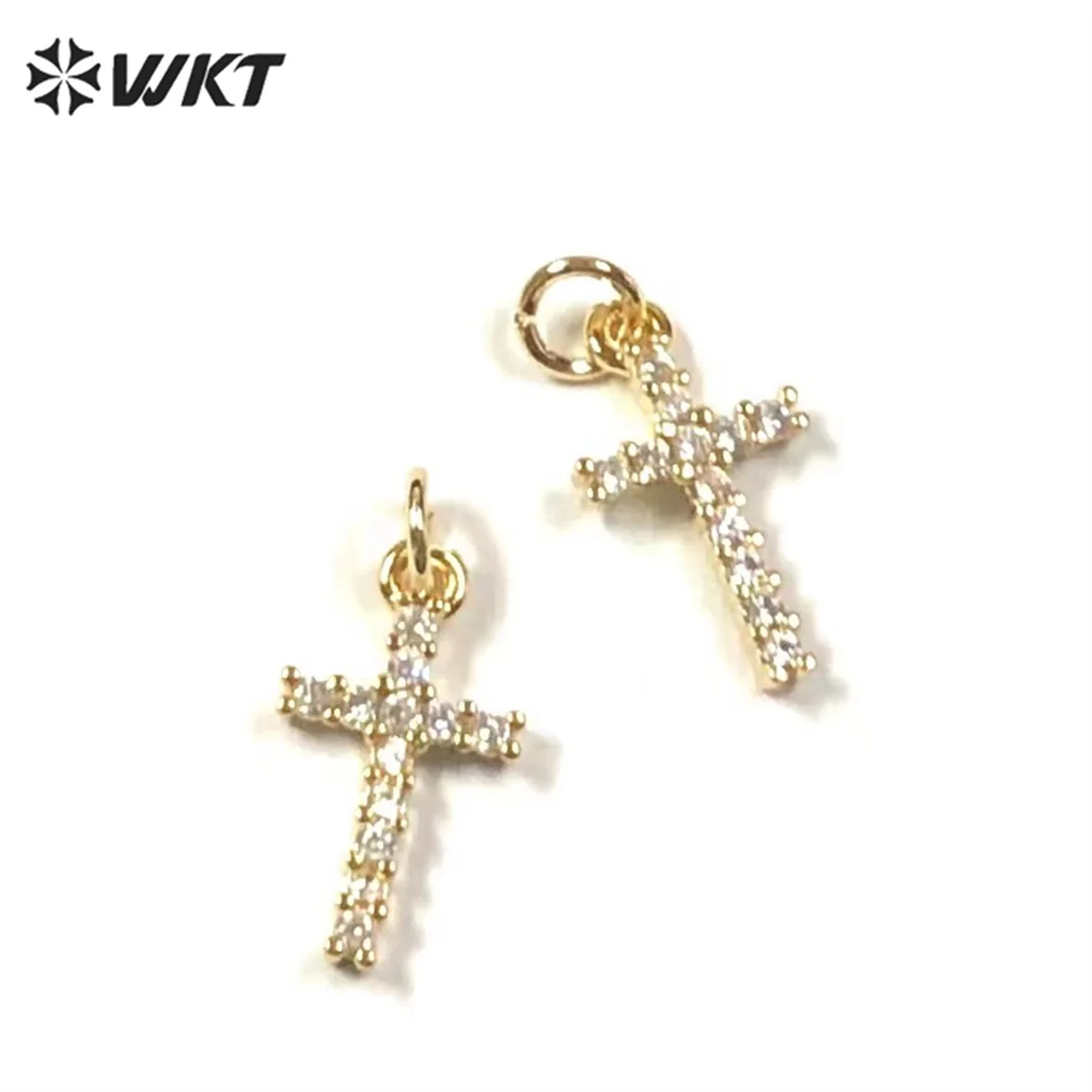 

WT-MP248 Glittering Tiny Pendant Jewelry Mircopave Cross Shape Gold Zircon Christianity Dazzling Pendant Lady Delicate Jewelry