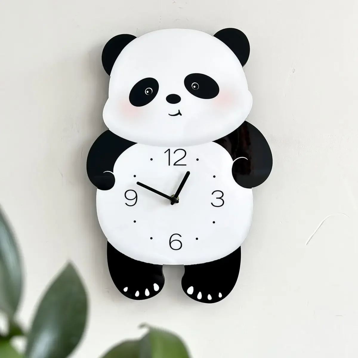 Creative Panda Swinging Wall Wall Clock Modern and Simple Silent Clock for Children's Room/Bedroom/Living Room Decoration Watch