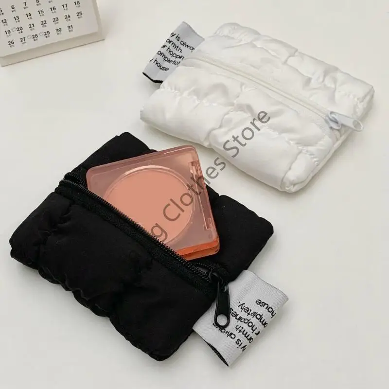 

M68A Eye Catching Earbud Holder And Coin Wallet ChangePurse Soft Lipstick Storage Bag For Daily Commute And Travel