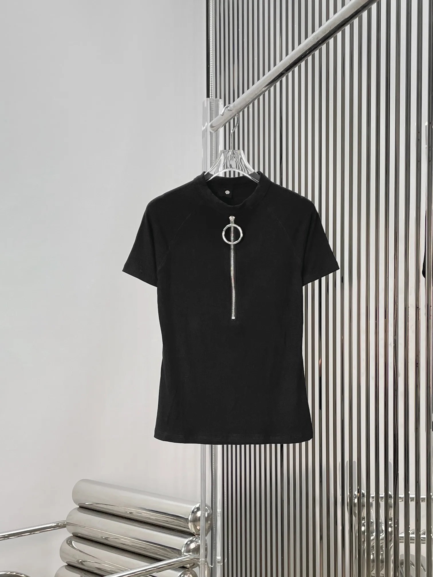 

High Quality Women's Retro Fashionable Half Zip Short Sleeve T-Shirt Casual Versatile Slimming Personality Short Cotton Tee