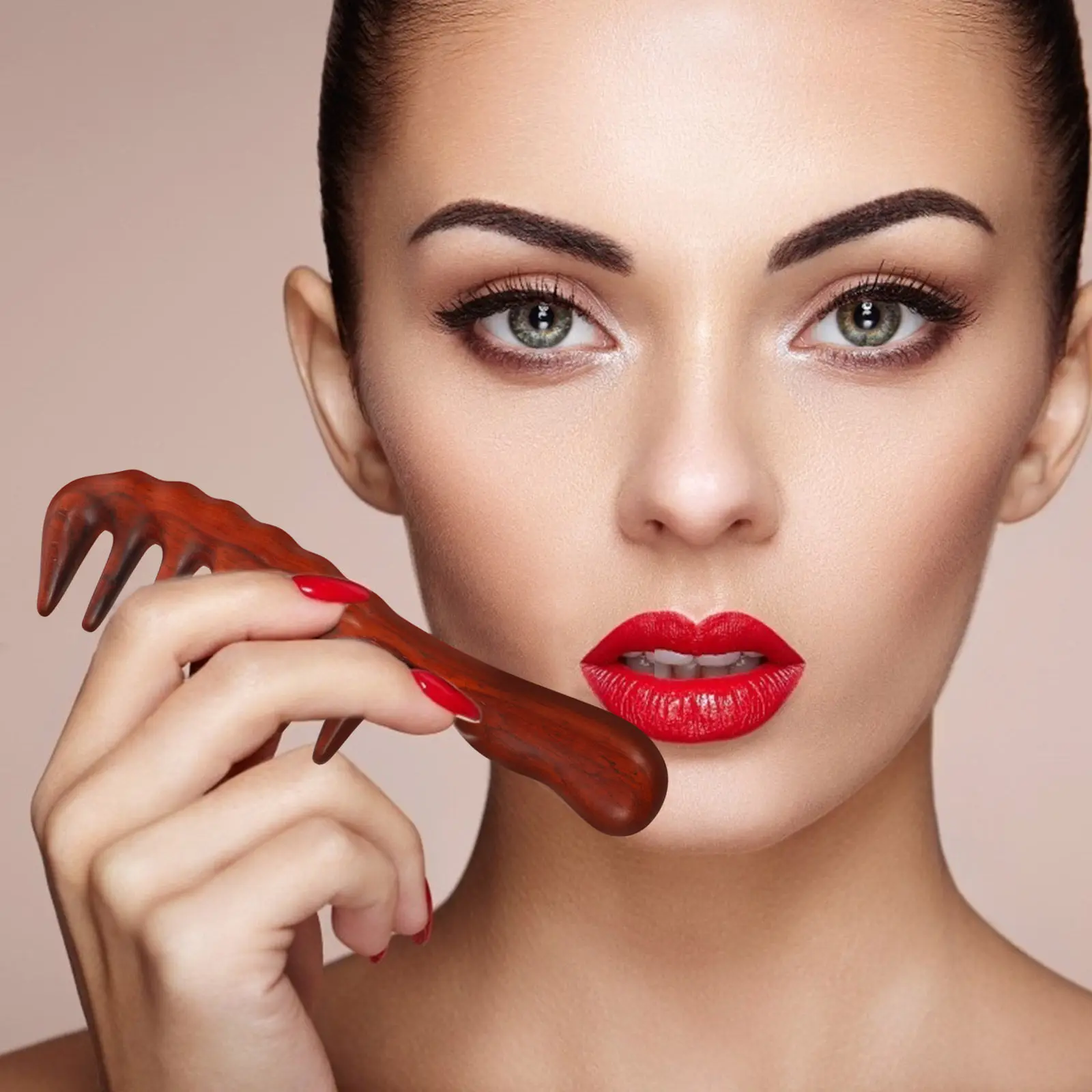 

1Pcs Sandalwood Comb Wood Hair Comb for Women Anti-Static Massage Detangler Ideal for Wet Or Dry Hair Home and Travel Use