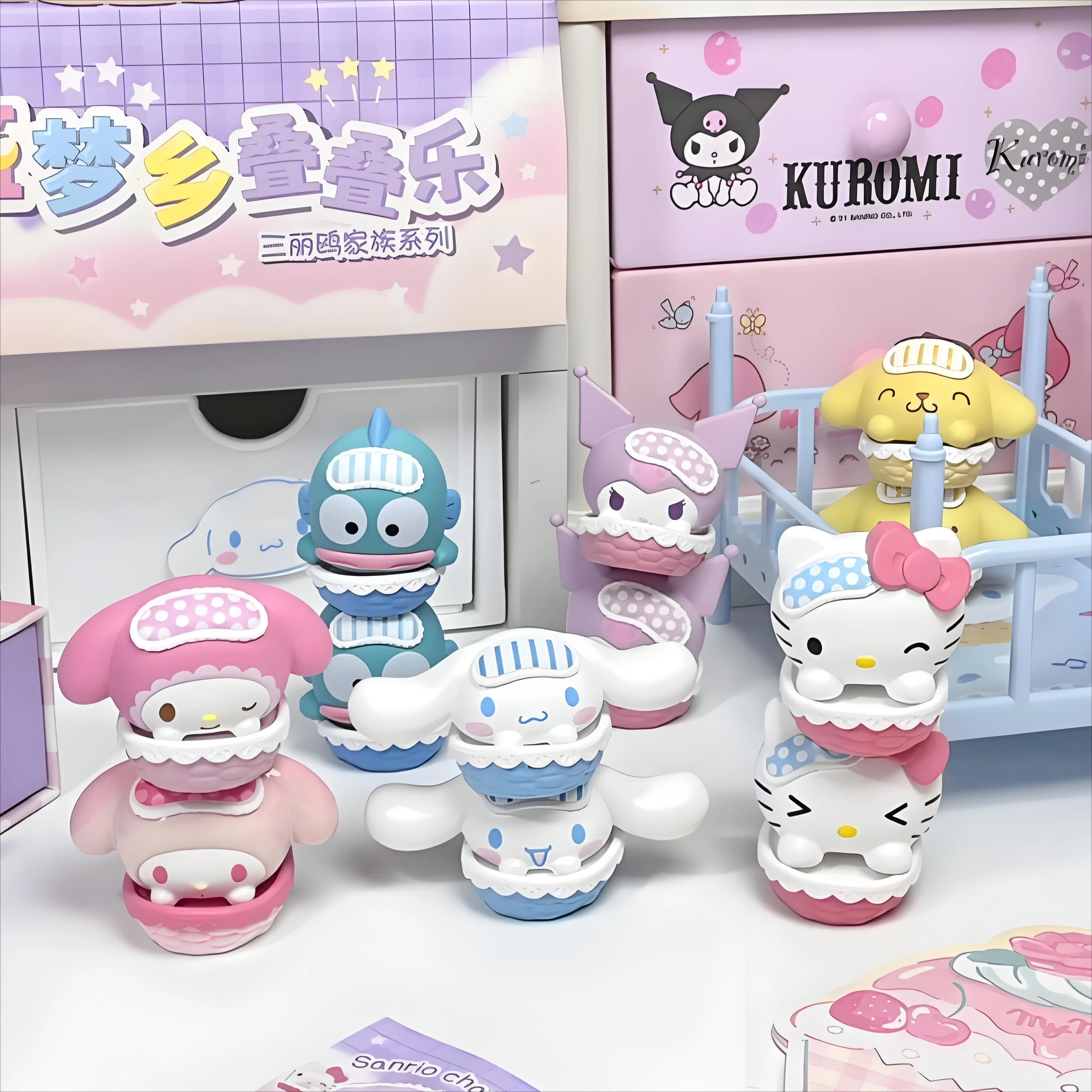 

Sanrio персонажи штабелируемые фигурки Kawaii мини слепая коробка игрушка Hello Kitty Kuromi коллекция автомобильный декор стола детские подарки на день рождения