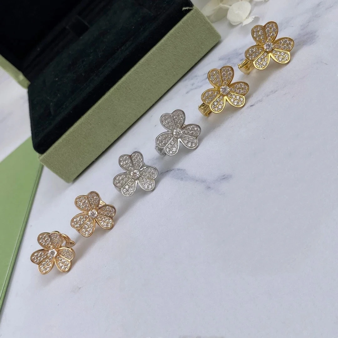 

New Famous Brand S925 Sliver High Qulity Classic Luxury Jewelry Earrings For Women Flowers Sweet Romantic Luck Clover Wedding