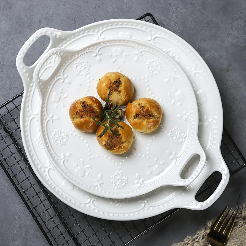 

Pure White Relief Flowers Dining Plate Retro French Style Ceramic Plates Light Luxury Household Salads Desserts Plate Tableware