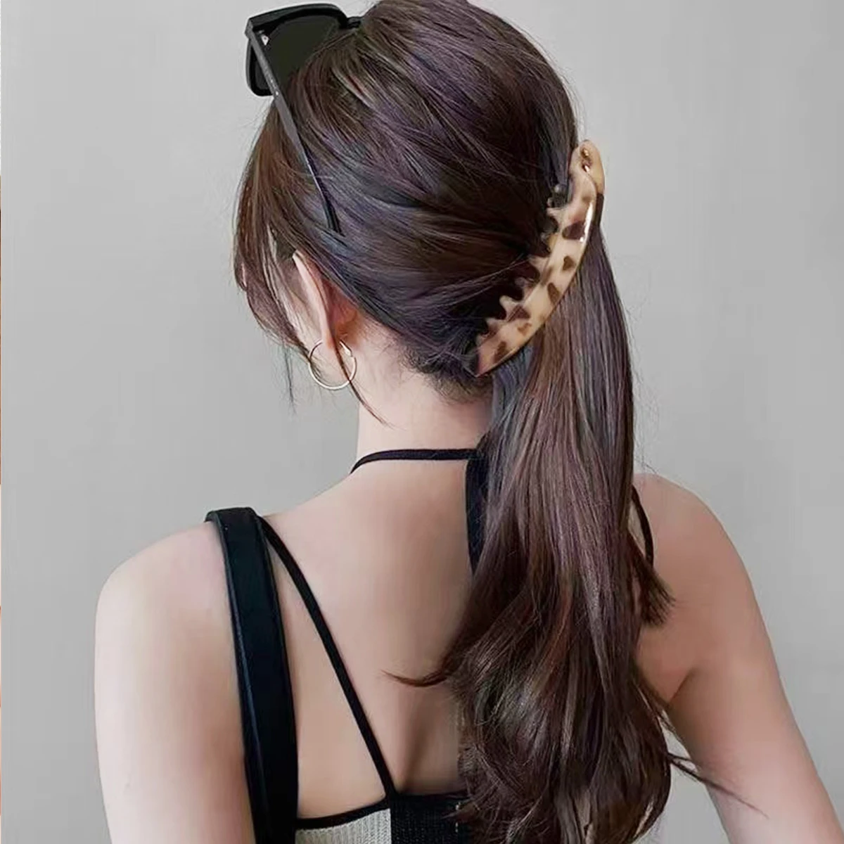 1pc Women\'s large leopard print Banana Clip Twister Clip Back of head，touch without trace，vertical clip High ponytail hair clip