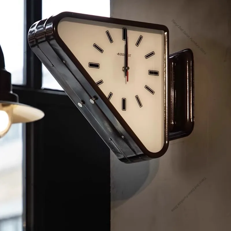 Japanese Metal Wall Clock Nordic Creative Living Room Design Wall Clock Corner Double-sided Clock Home Decor Horloge Murale FYWC