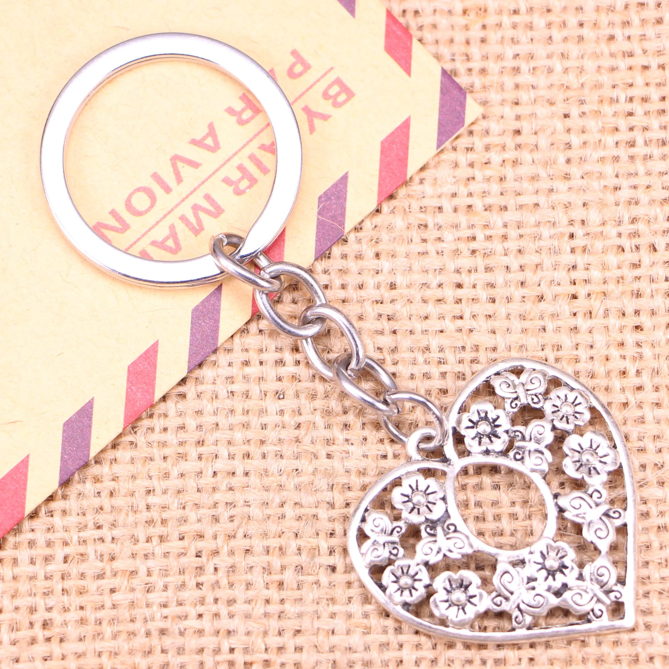 20pcs New Fashion Keychain 30x30mm Heart Flower Pendants DIY Men Jewelry Car Key Chain Ring Holder Souvenir For Gift