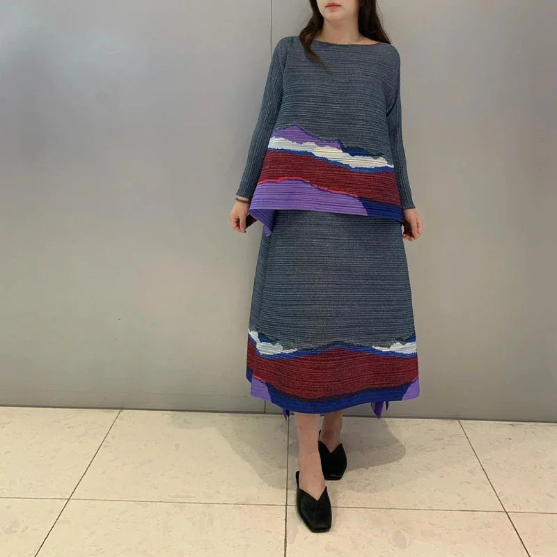

Pleated Women's Stretch Loose Printed T Shirt and Casual A-Line Halter Skirt Fashion Design Sense Clothing Miyake 2025 Summer