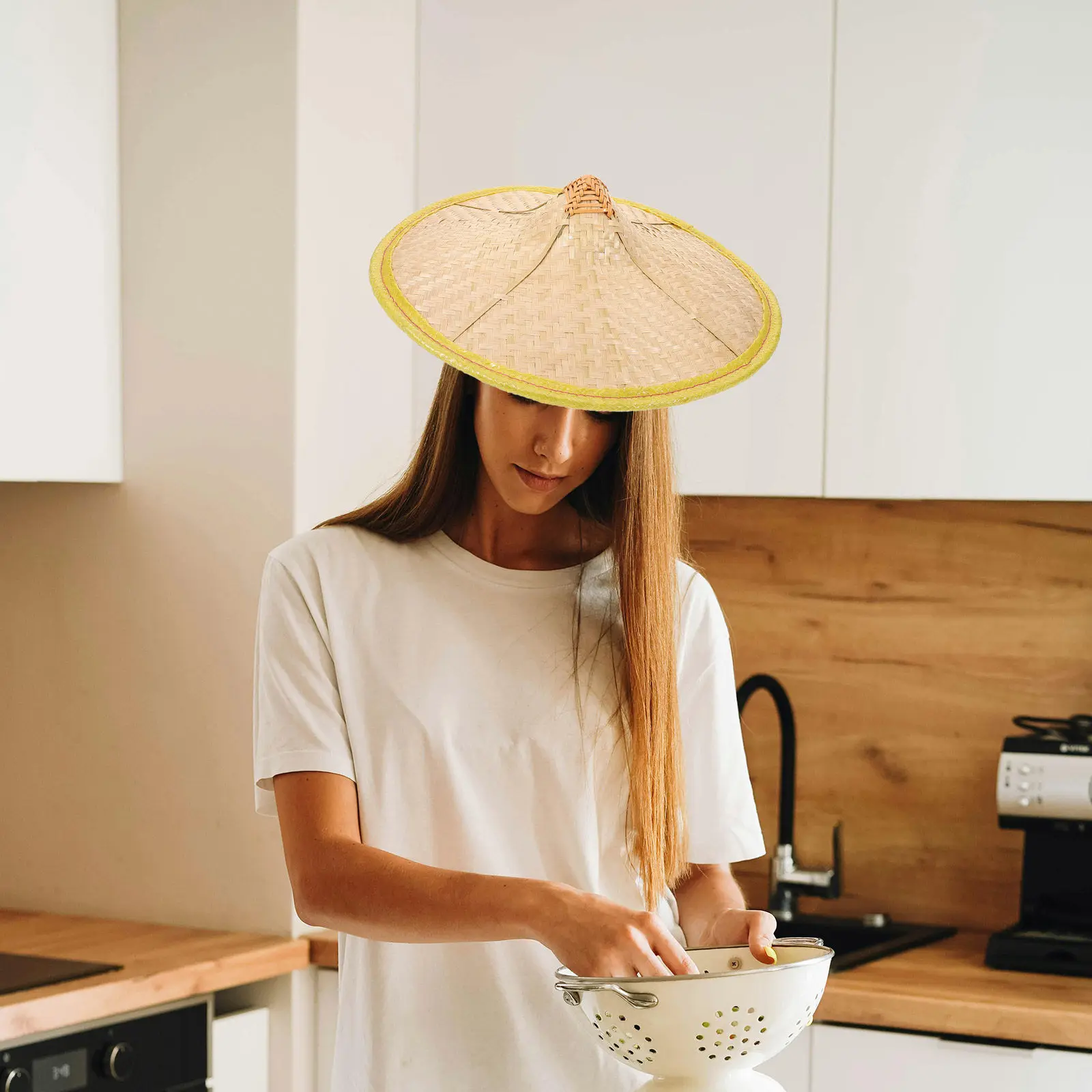 

Бамбуковая плетеная шляпа для улицы, водонепроницаемая, прочная, с широкими полями, для рыбалки и фермерства, легкая, из бамбуковой соломки, коническая.