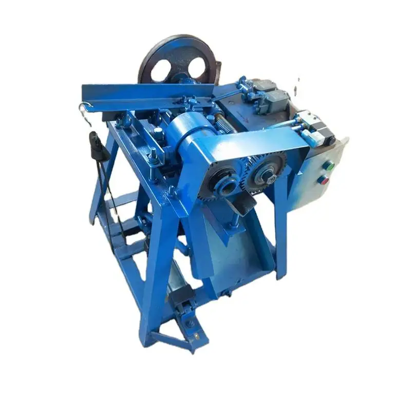 

Автоматический станок для обработки круглых прутков с ЧПУ для деревообработки, мощность двигателя 0,75 кВт, простое оборудование для нарезки отверстий под ручки для швабр и метел