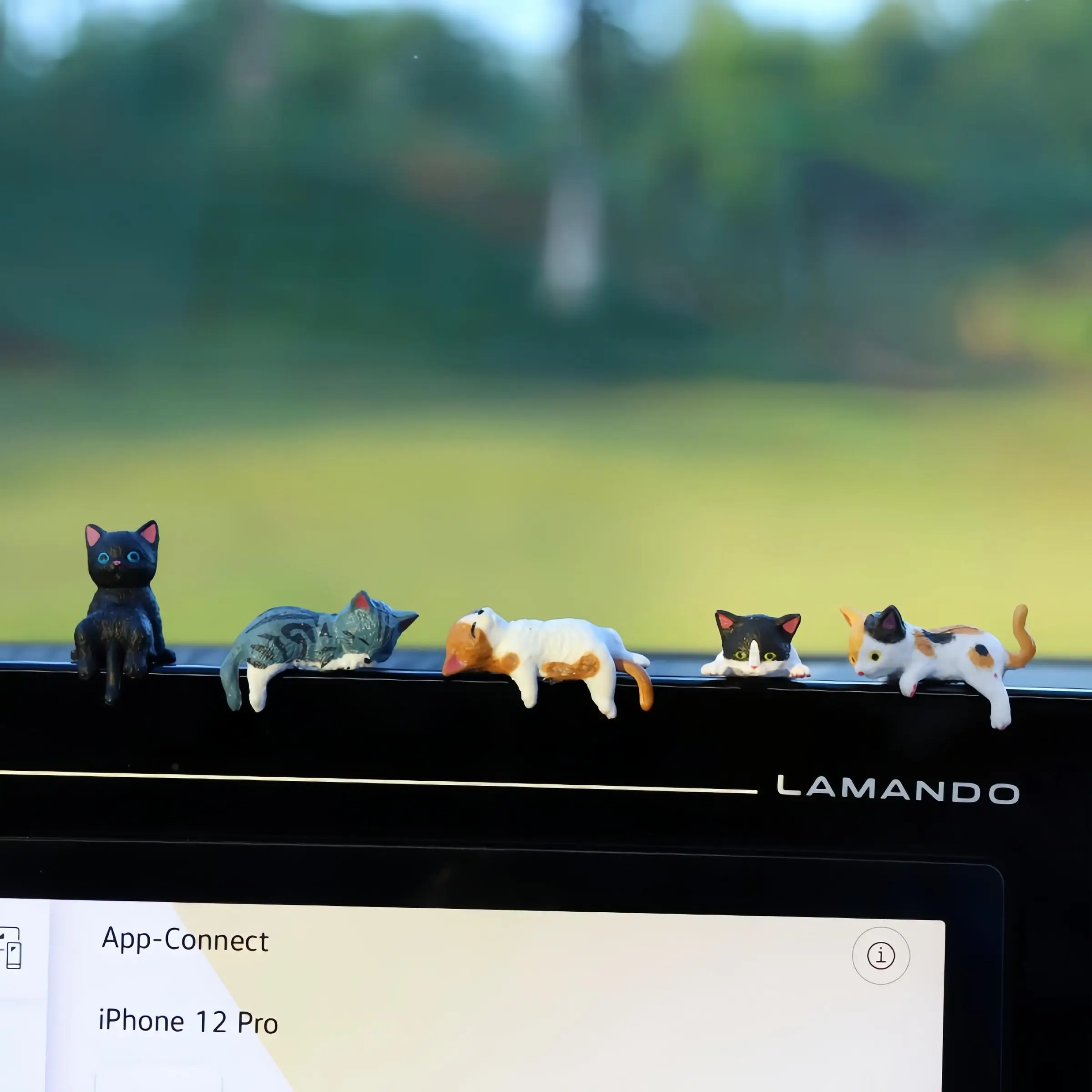 5-Piece Cute Cat Car Dashboard Accessory Set – Fun Rearview Mirror Decoration & DIY Ornaments