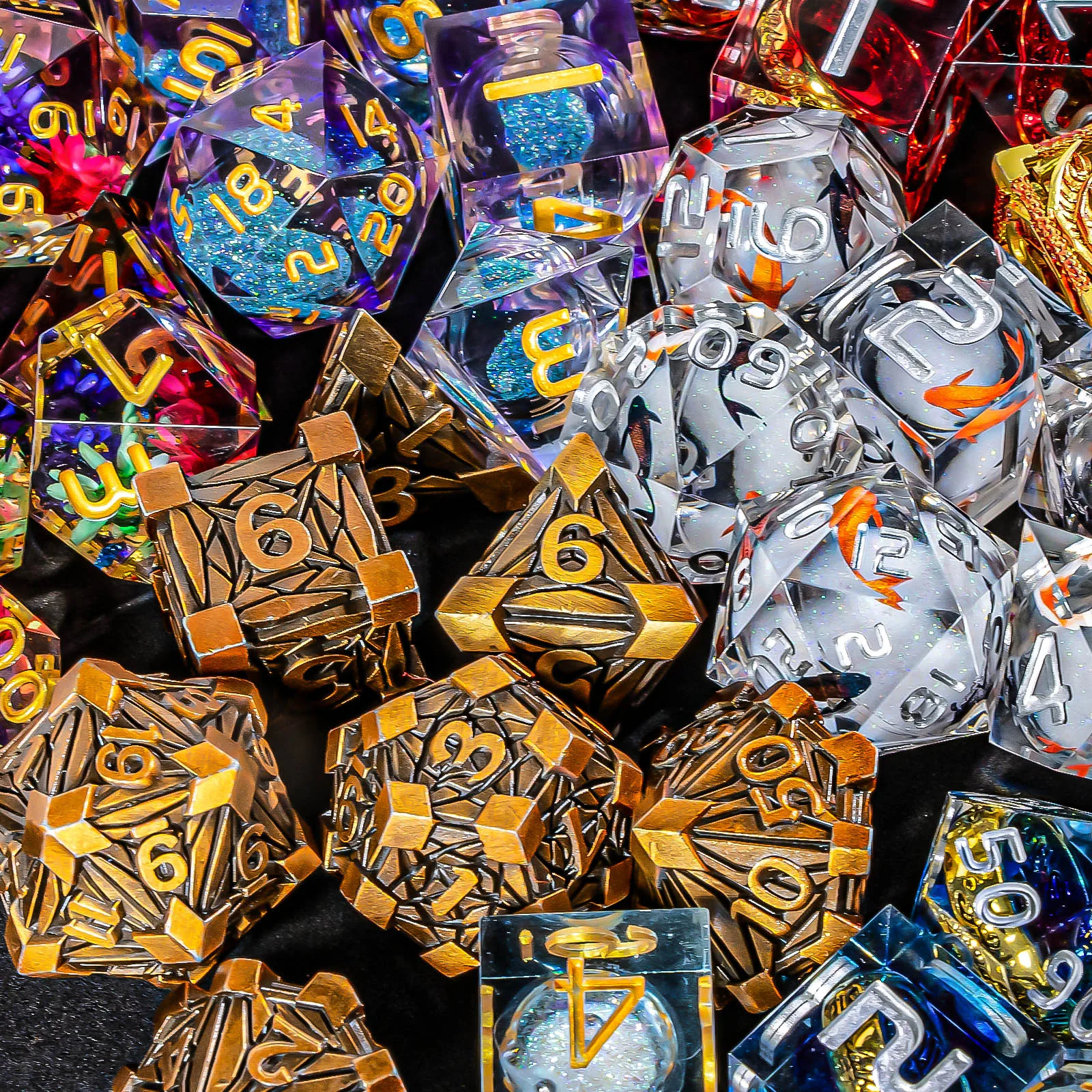 مجموعة نرد متعدد السطوح من Mystery Box DND - نرد D20 & D60 من الراتنج الأساسي السائل - صندوق أعمى فردي للزنزانات والتنينات