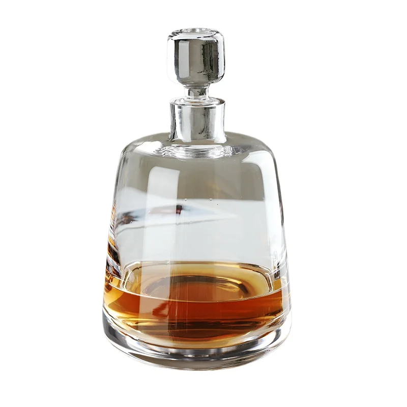 

Simple and purely handmade, lead-free crystal glass, decanter, wine glass, and elegant sake.