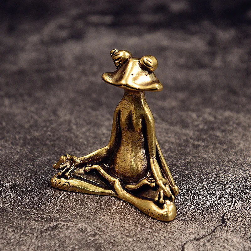 Brass Yoga Frog Statue Mini Frog Figurine Kung Fu Tea Decoration Zen Meditation Frog Sculpture Home Ornament Accessories