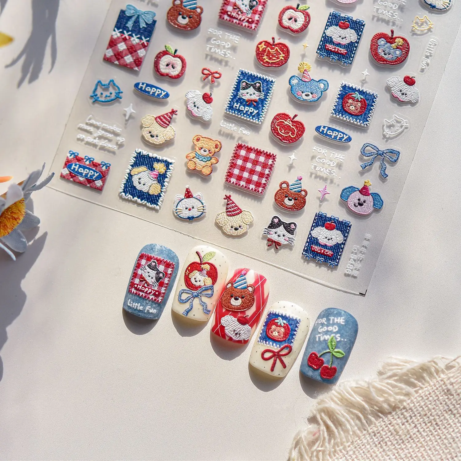 สติกเกอร์ติดเล็บ 5D ลายนูน น่ารัก สไตล์การ์ตูน ลายผ้า ตุ๊กตาหมี เครื่องประดับเล็บ สติกเกอร์ตกแต่งเล็บ DIY 3D แบบมีกาวในตัว