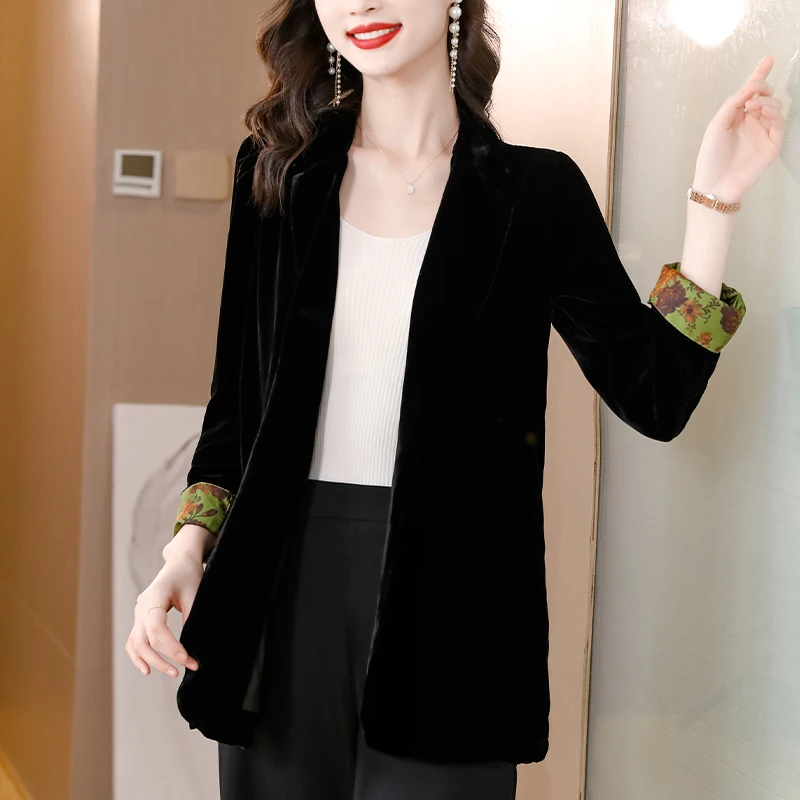 2024 New Black Velvet Long Sleeve Cardigan Top Coats Autumn Winter Thick Warm Jackets Women Korean Solid Elegant Bodycon Jackets