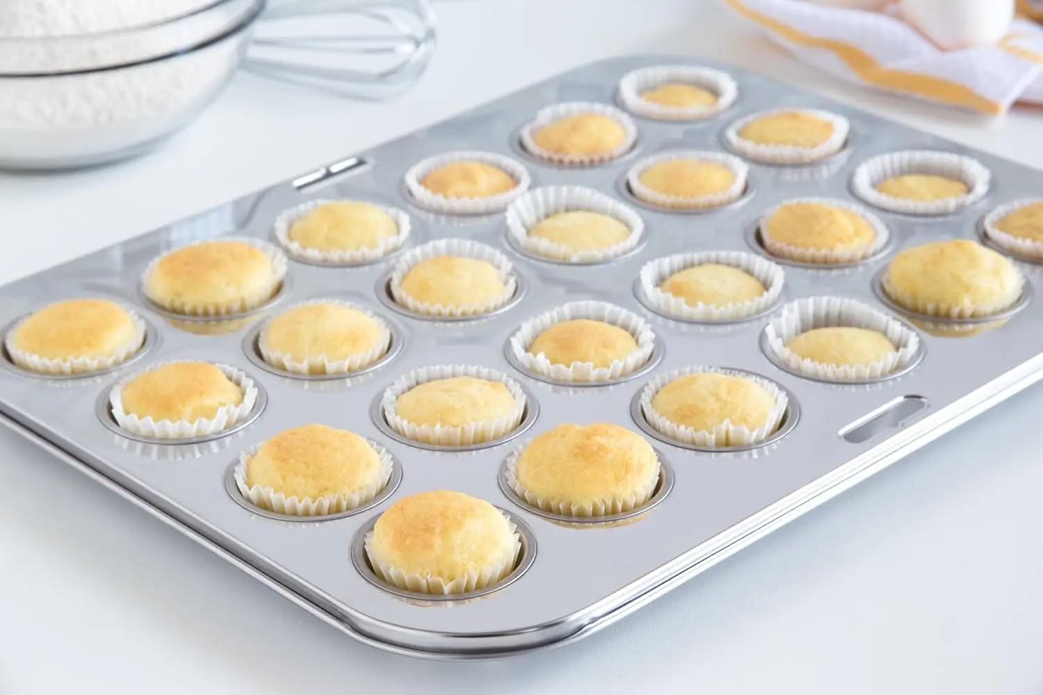 Mini panela para muffins de 24 xícaras, bandeja de cozimento de aço inoxidável, 10,5 x 13,75 polegadas para fácil cozimento