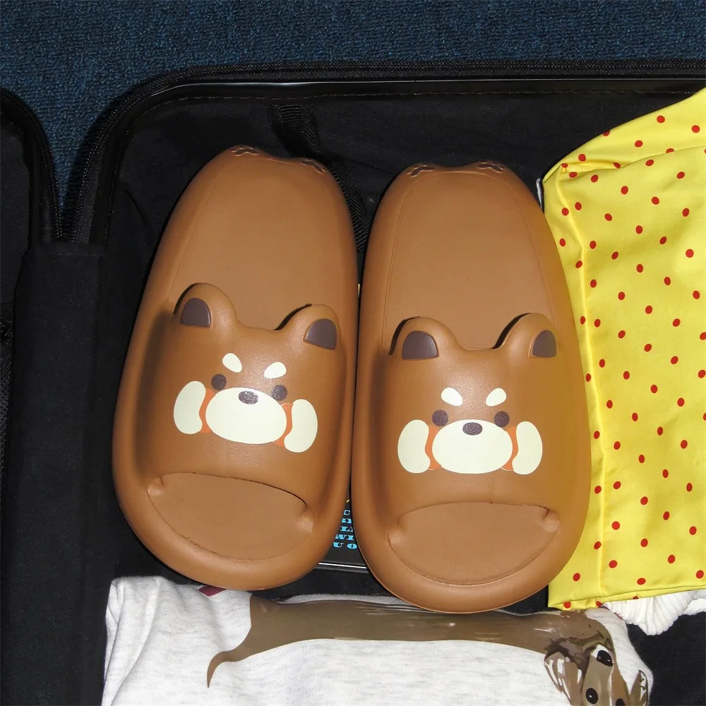 Gezellige creatieve rode panda pantoffels zachte bodem antislip rode panda EVA pantoffels cartoon schattige kawaii dierglijbanen unisex