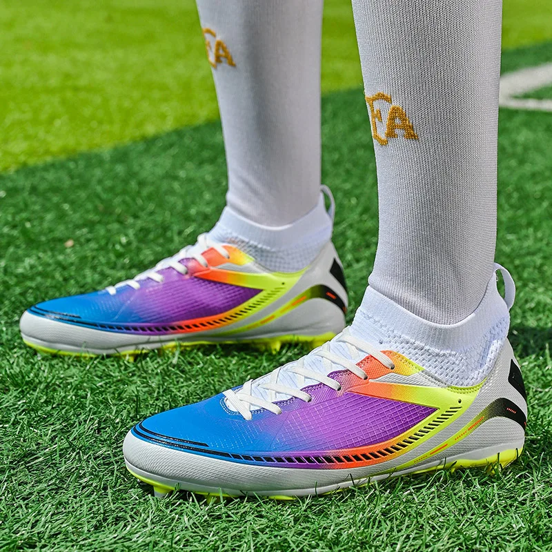 High Top Soccer Shoes for Man Fashion New Style Football Sneakers Women Anti-Slip Sport Turf Soccer Cleats Outdoor Sneakers