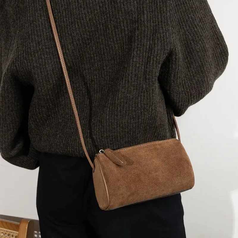 

Осень-зима 2022, новая матовая замшевая сумка-подушка для женщин, модная ретро-кошелек через плечо, бархатная сумка-хобо, универсальный кошелек