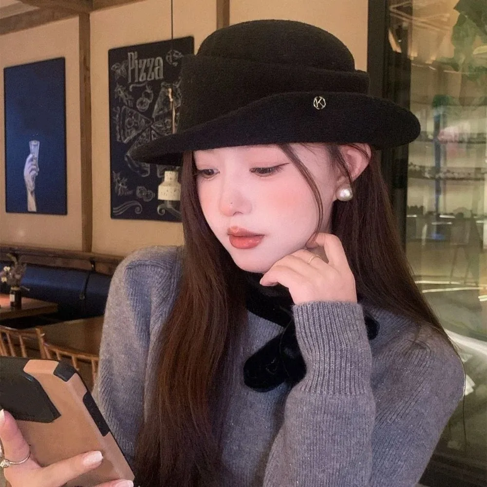 

Trendy British Style Hepburn Style Flat-top Cap Elegant Woolen Black Felt Hat Retro Photography Decoration Women Jazz Hat Church