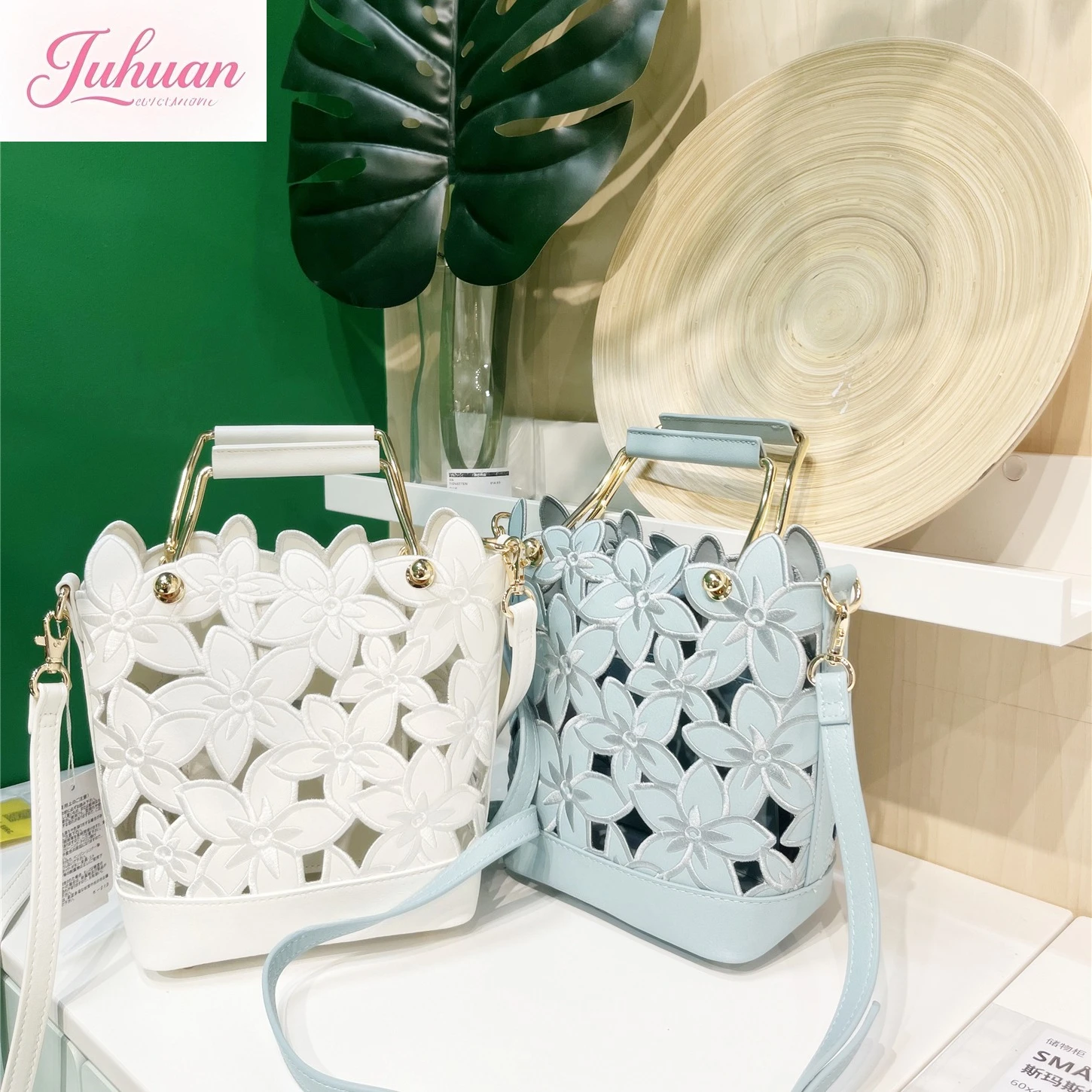

Japan 2025 Summer New Messenger Bags Flower Hollow Embroidery Bucket Bag Shoulder Bag Japanese Casual Fashion Handbag for Women