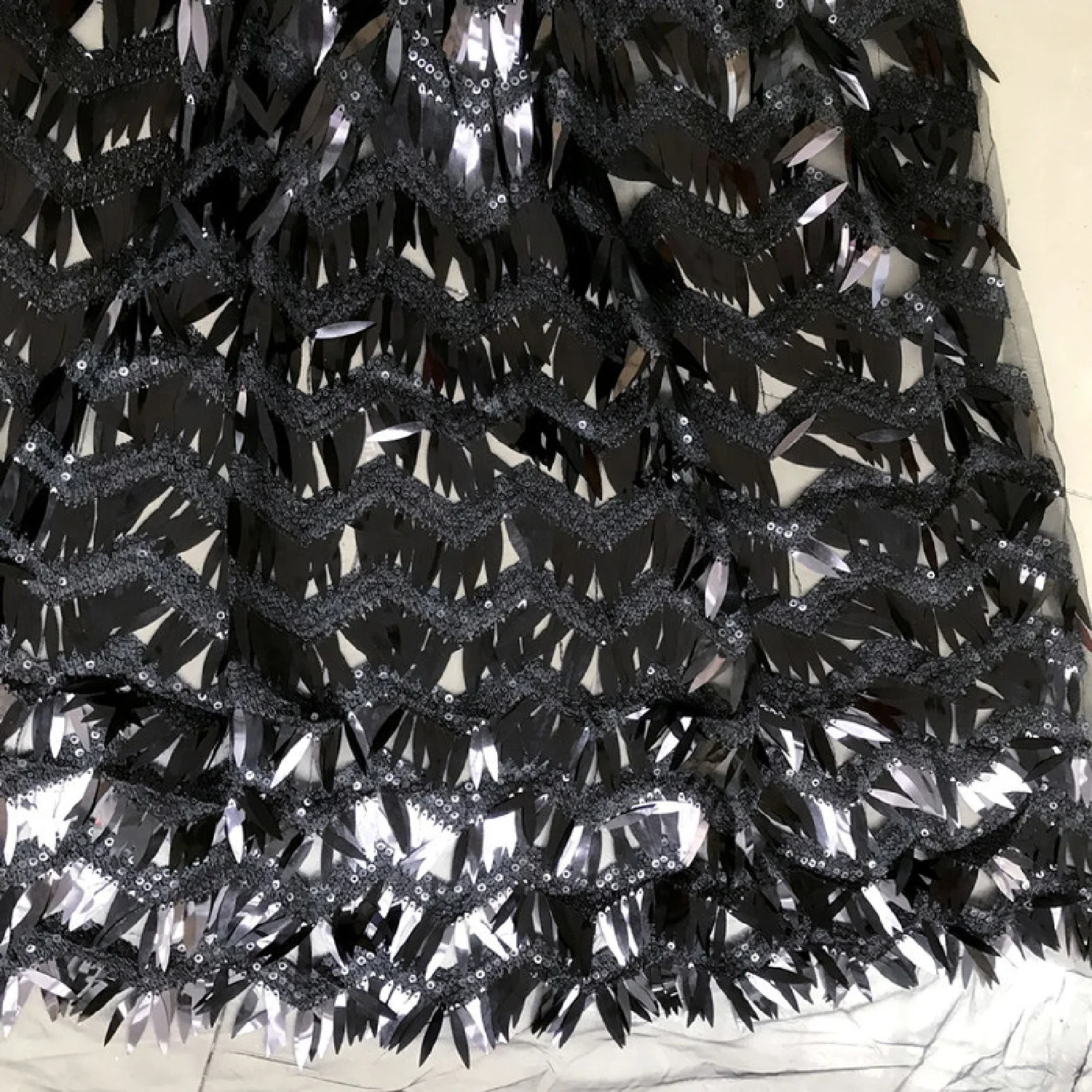 1Yard Selling Sequins embroidered wave tassel sequins fabric for dress costume background sequins Mesh Fabric T988