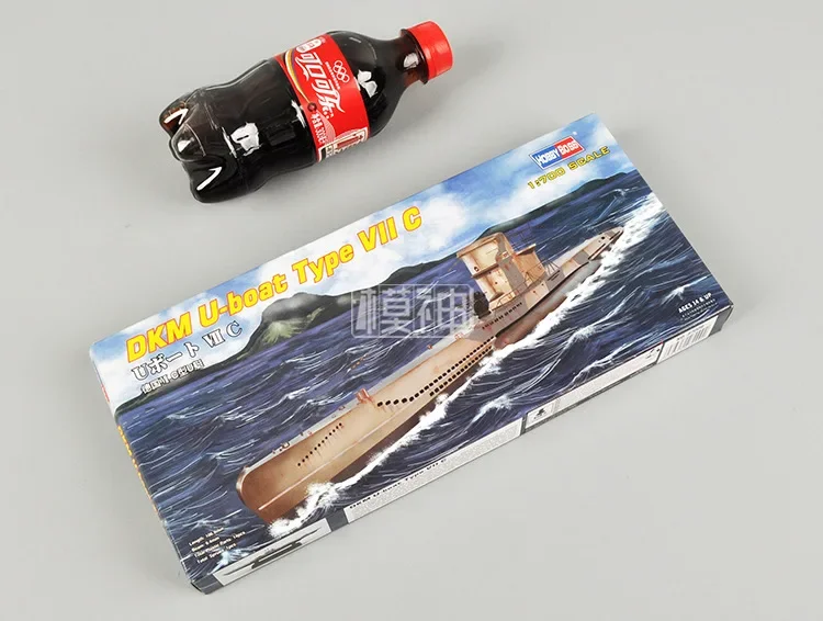 1/700 WWII German DKM U-boat Type VII C Submarine Military Assembly Warship Model 87009