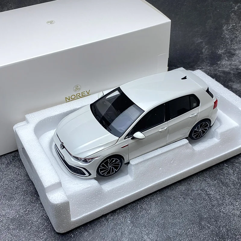 

В наличии: 1:18 Volkswagen Golf GTI 8-го поколения 2021, литая под давлением модель автомобиля из сплава, игрушка в подарок для мальчика, коллекционное украшение для взрослых.