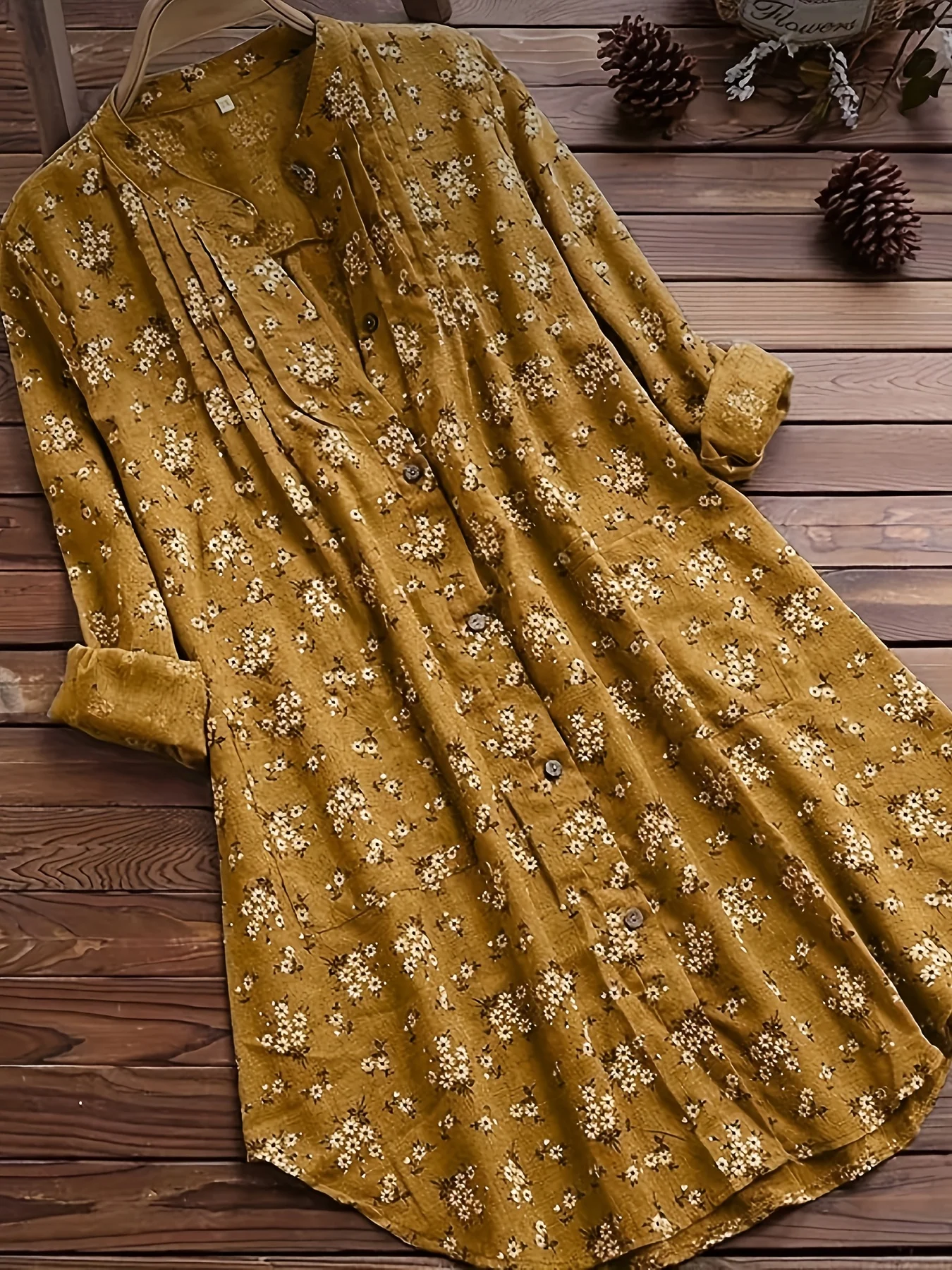 

Plus Size Women's Fashionable Floral Shirt