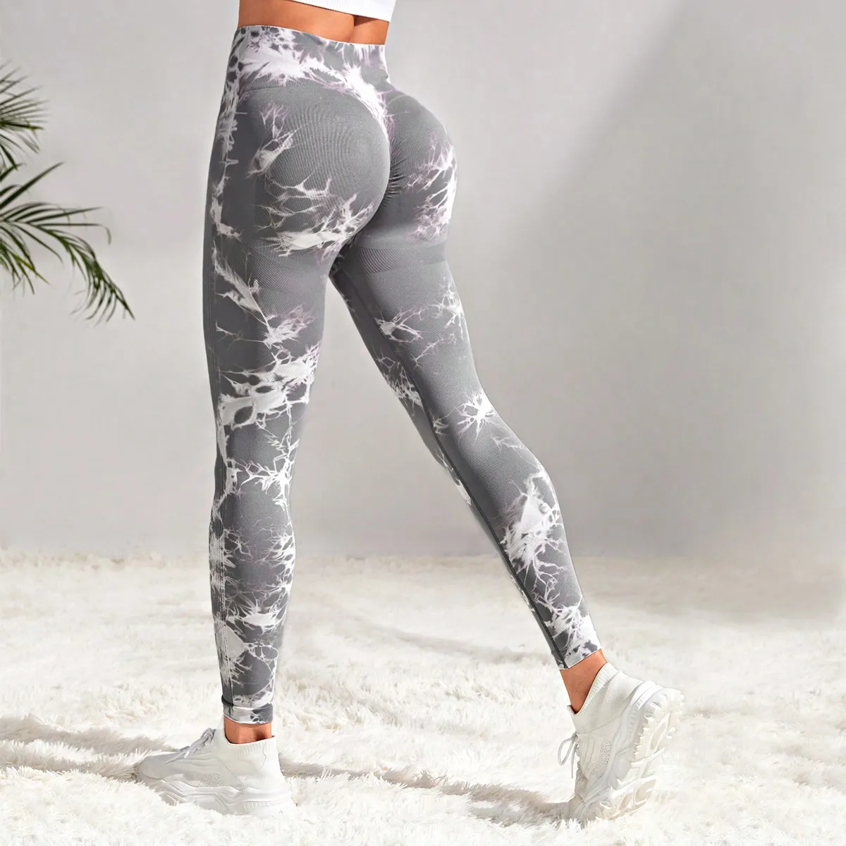 Autumn and Winter Peach Hip Yoga Pants Sports Riding Pants Quick Dry Yoga Clothes High Waist Tight Fitness Pants