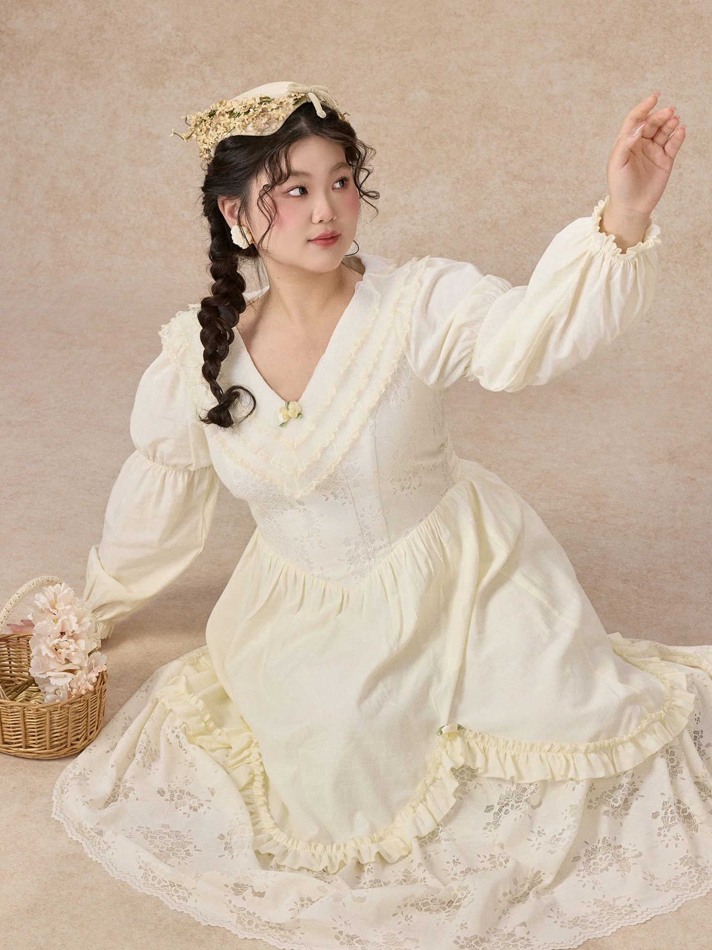 

Платье женское Tulip's Confession большого размера, кружевное, во французском стиле, с длинным рукавом, А-силуэт, на молнии сзади, со средней талией, осеннее