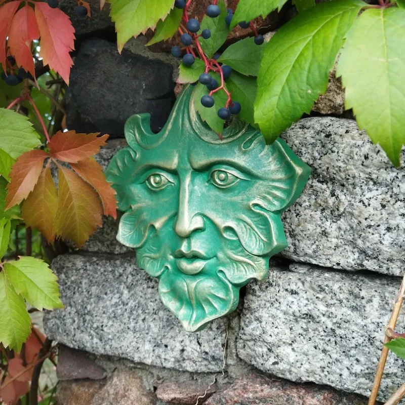 3D Face Relief Tree Leaf Statue Creative Facial Sculpture Wall Decoration Indoor Outdoor Home Garden