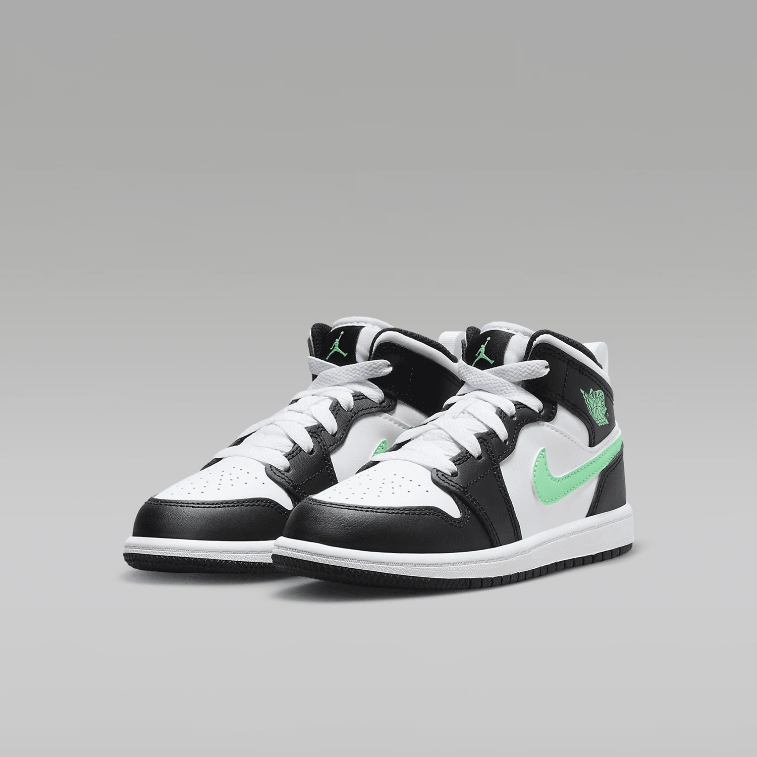 

Оригинальные детские баскетбольные повседневные кроссовки Nike Jordan 1 Mid PS DQ8424-103