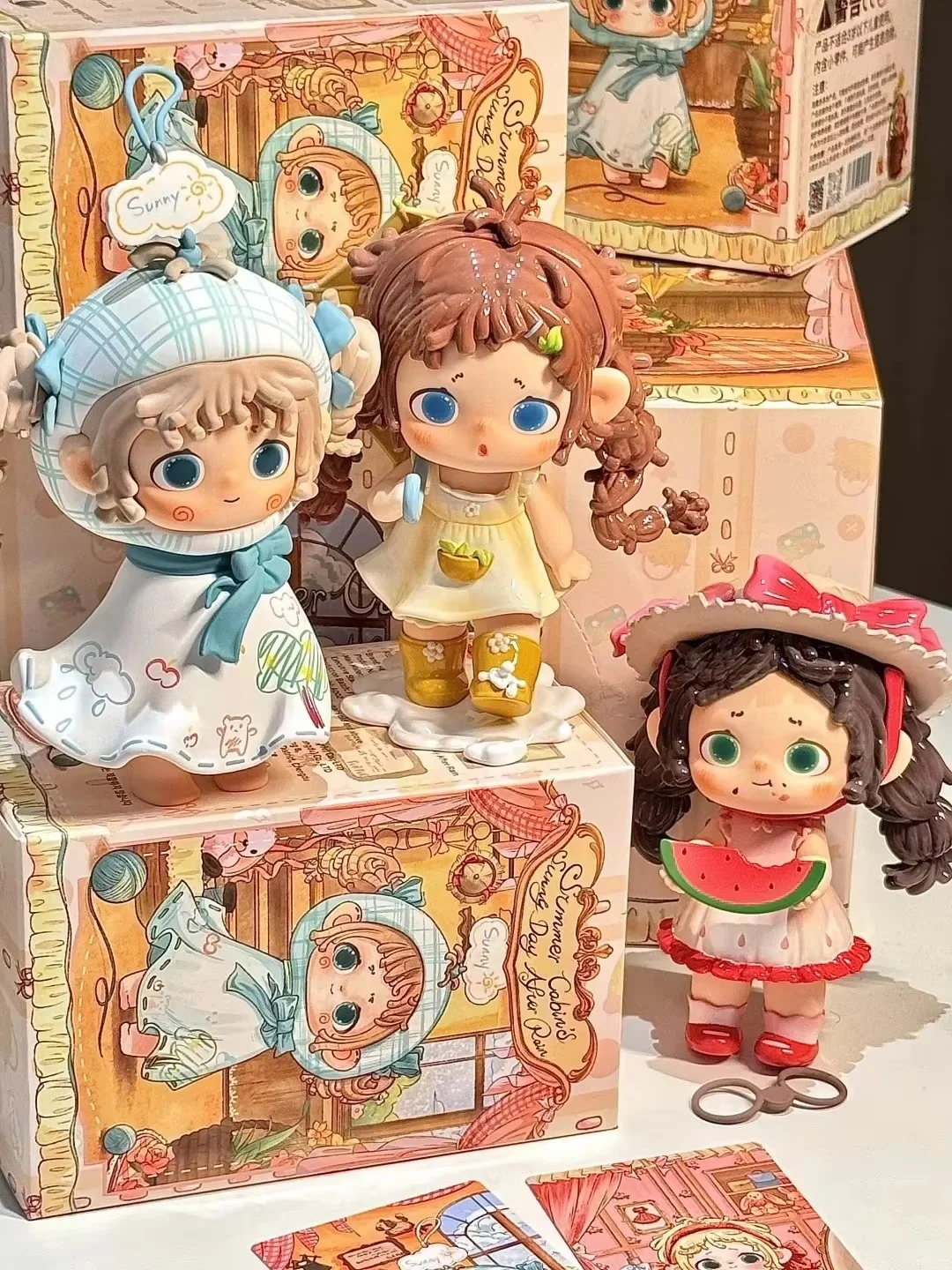 W magazynie Heyone Furfur Today Mood Is Sunny Series Blind Box Toy Caixa Surpresa Mysterious Box Collectible Model Toy Kawaii Gift