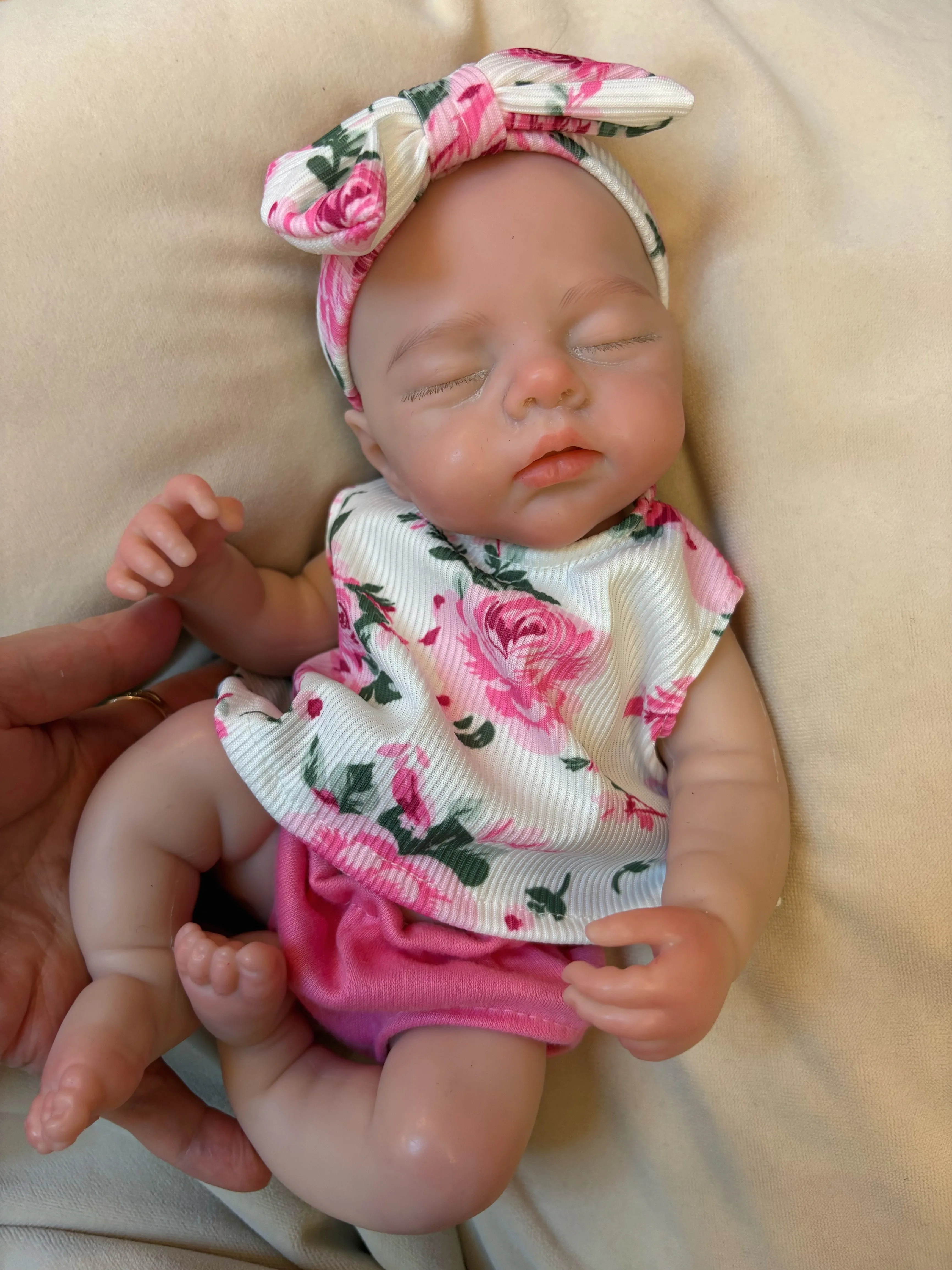 13 Inch Handmade Soft Touch Full Body Sleeping Newborn Silicone Doll - Perfect for Birthday Gifts