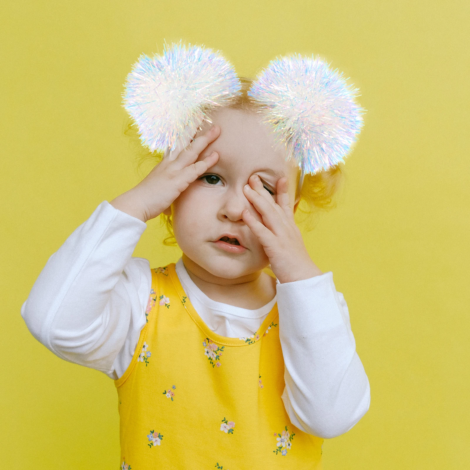 Opaska do włosów z brokatem, pomponami, błyszcząca ozdoba na głowę na Boże Narodzenie, na imprezę kostiumową, festiwal, z folii błyszczącej.