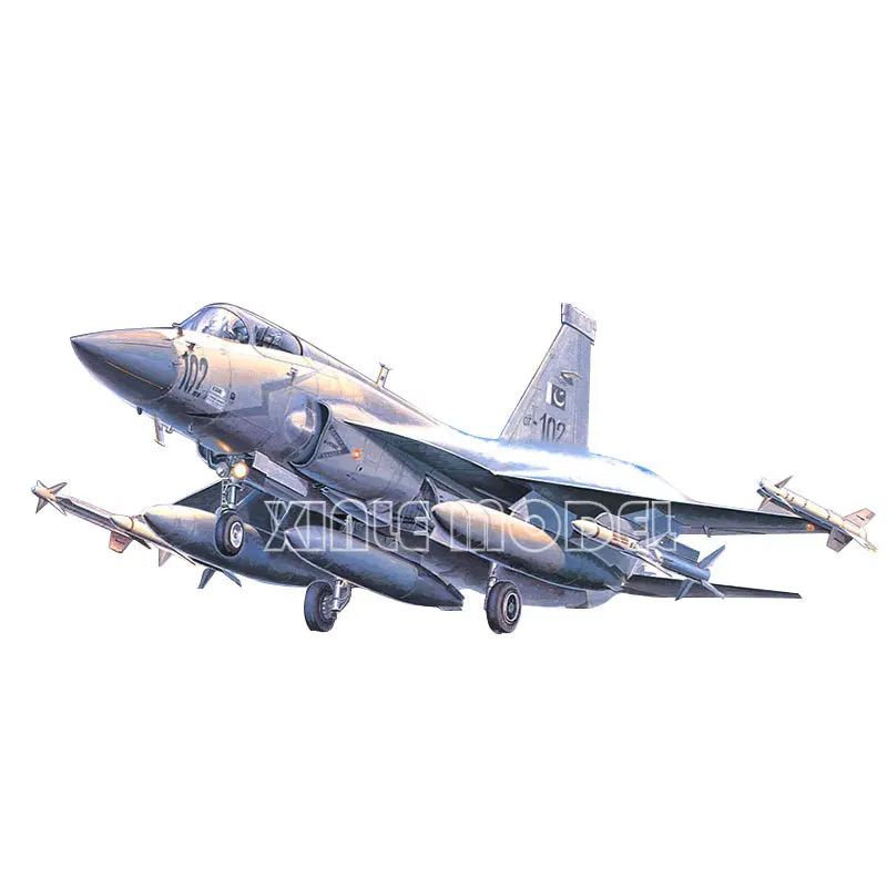 ชุดประกอบโมเดลเครื่องบินพลาสติก Trumpeter รุ่น 01657 จีน FC-1 Fierce Dragon (ปากีสถาน JF-17 Thunder) ขนาด 1/72